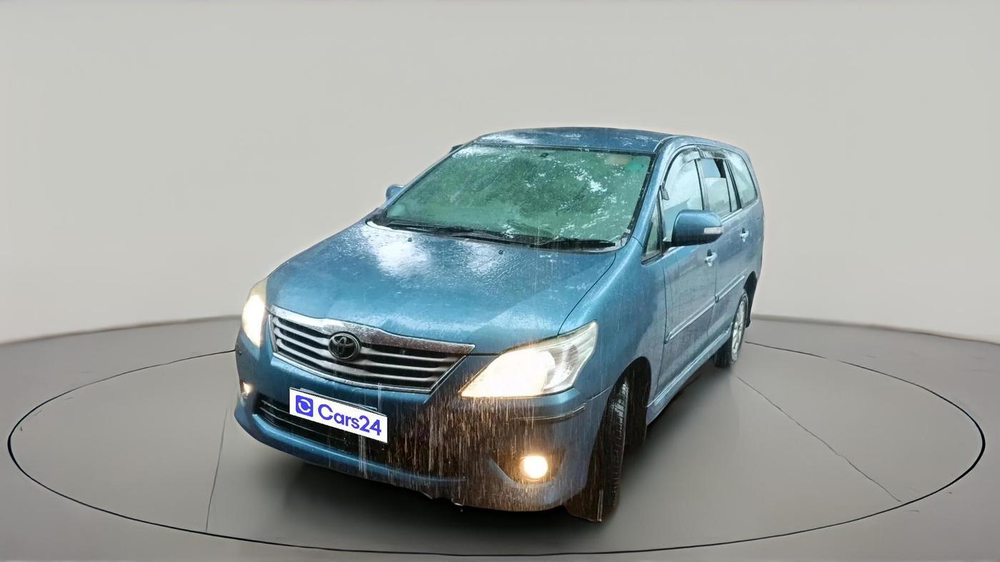 2012 Toyota Innova 2.5 VX 8 STR, Diesel, Manual, 2,09,888 km, exterior