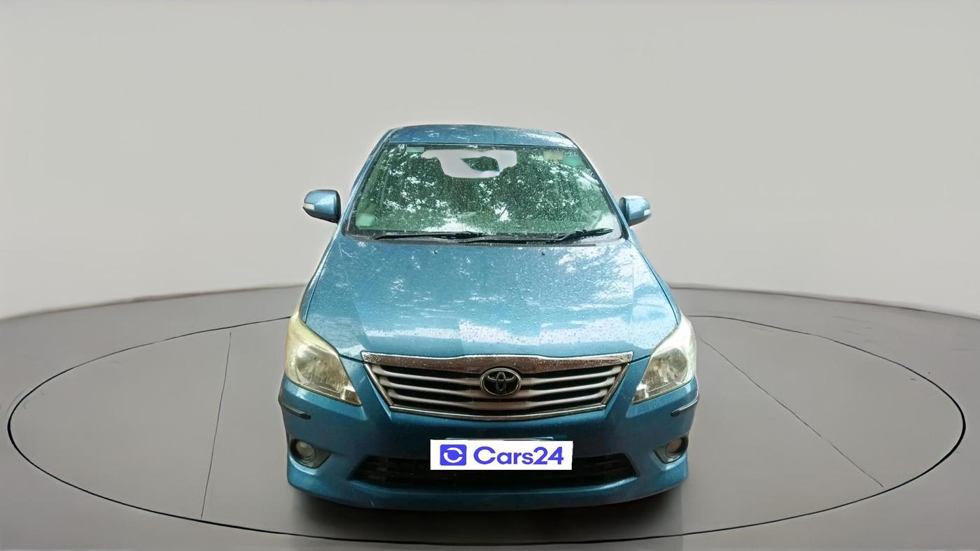 2012 Toyota Innova 2.5 VX 8 STR, Diesel, Manual, 2,09,888 km, exterior