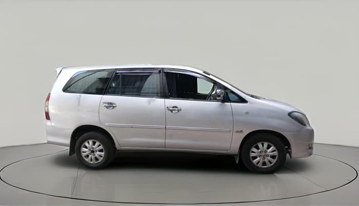 2010 Toyota Innova V 2.5 7 STR, Diesel, Manual, 1,94,728 km, exterior