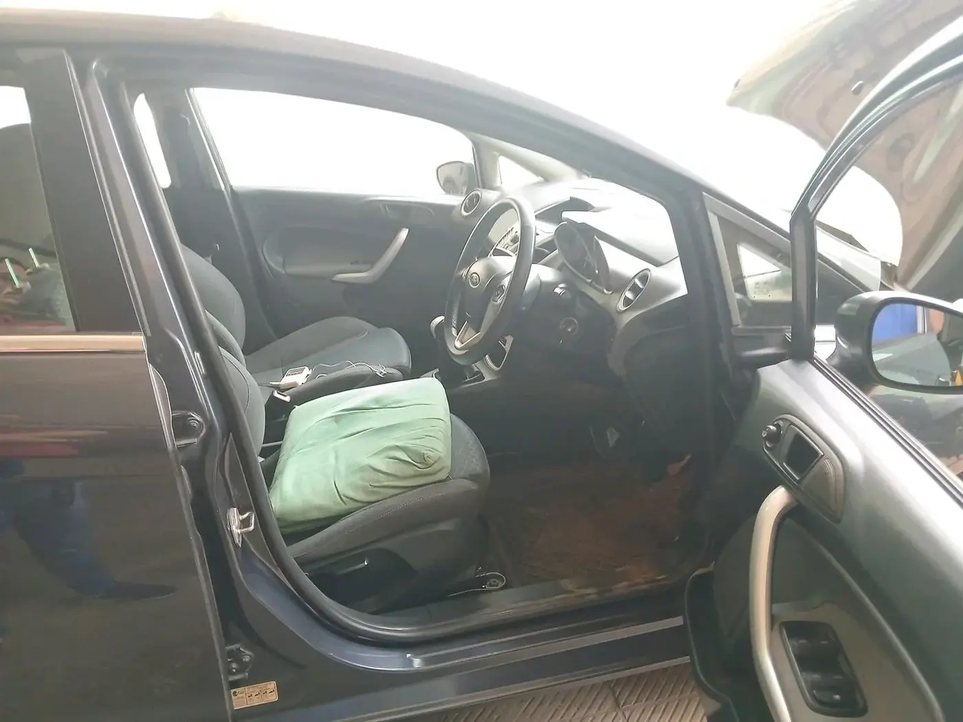 2011 Ford Fiesta TITANIUM+ DIESEL, Diesel, Manual, 49,091 km, interior
