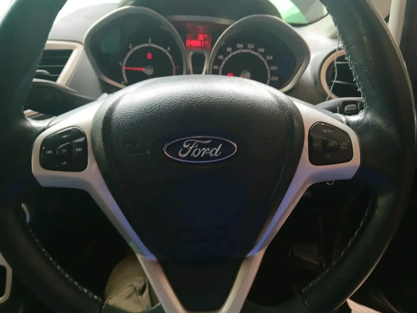 2011 Ford Fiesta TITANIUM+ DIESEL, Diesel, Manual, 49,091 km, interior