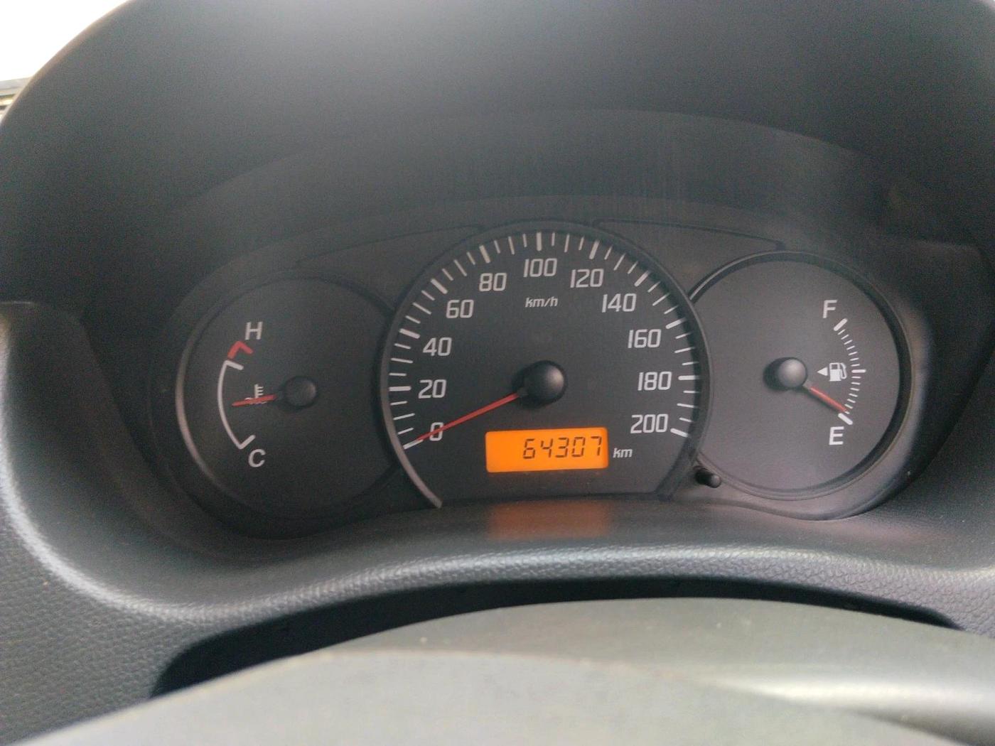 2011 Maruti Swift LXI, CNG, Manual, 64,307 km, interior