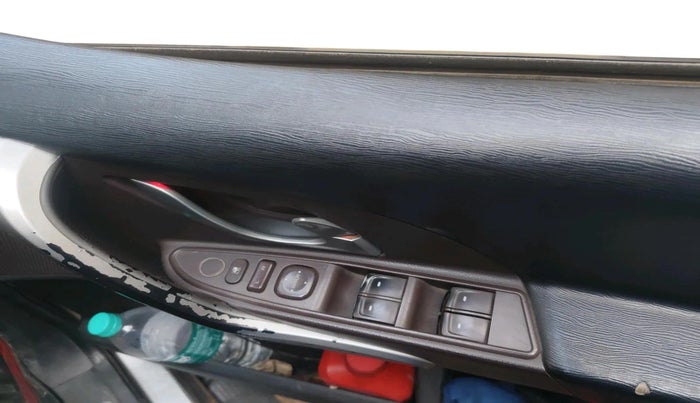 2013 Mahindra XUV500 W6, Diesel, Manual, 1,29,704 km, interior