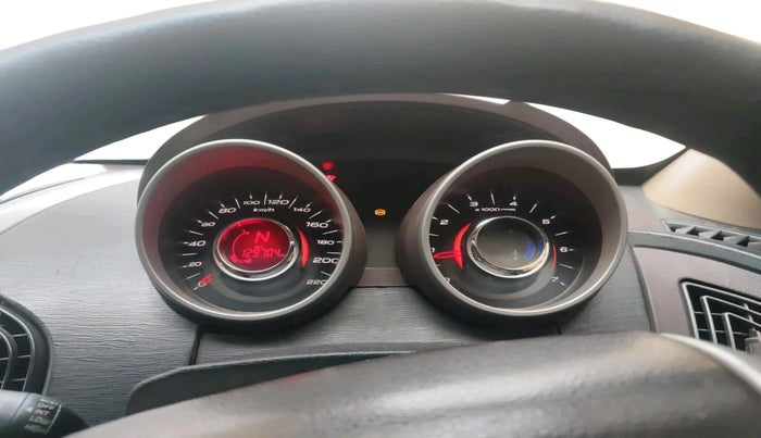 2013 Mahindra XUV500 W6, Diesel, Manual, 1,29,704 km, interior