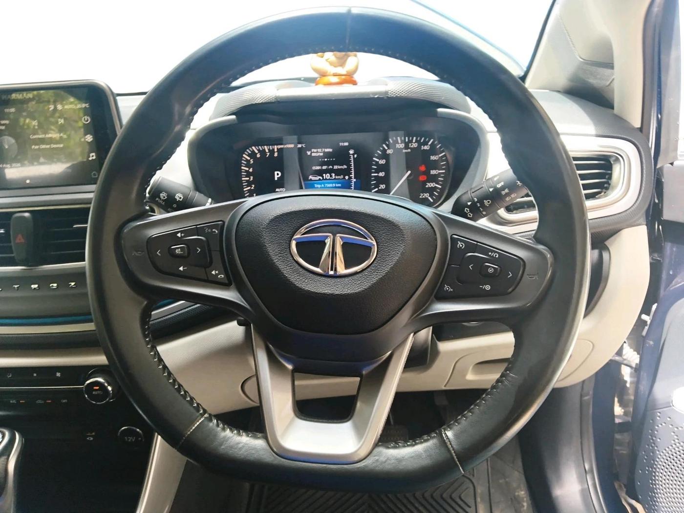 2023 Tata ALTROZ XZA PLUS, Petrol, Automatic, 11,071 km, interior
