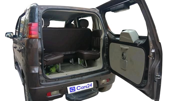 2013 Mahindra Quanto C8, Diesel, Manual, 73,802 km, exterior