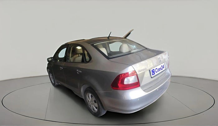 2014 Skoda Rapid AMBITION 1.6 MPI MT, Petrol, Manual, 30,261 km, exterior