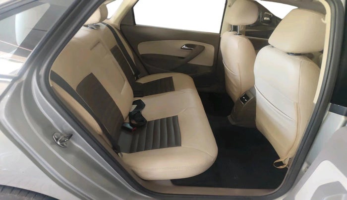 2014 Skoda Rapid AMBITION 1.6 MPI MT, Petrol, Manual, 30,261 km, interior