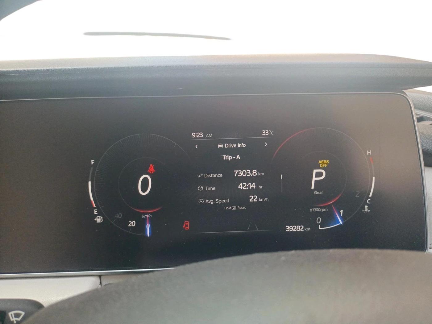 2023 Mahindra XUV700 AX 7 P AT 7 STR, Petrol, Automatic, 39,282 km, interior