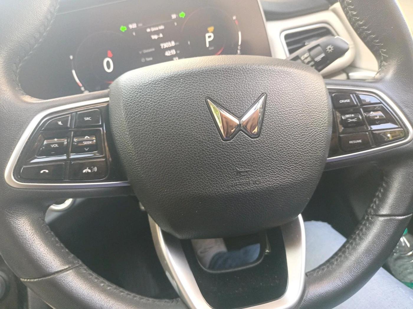 2023 Mahindra XUV700 AX 7 P AT 7 STR, Petrol, Automatic, 39,282 km, interior