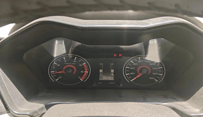 2016 Mahindra Kuv100 K4 6 STR, CNG, Manual, 38,284 km, interior