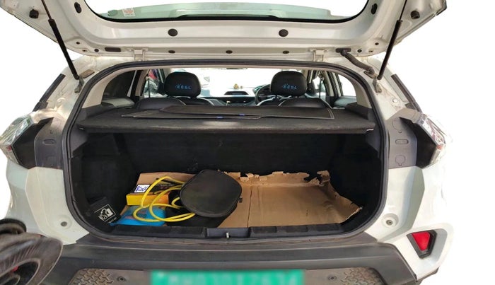 2022 Tata NEXON EV XM, Electric, Automatic, 52,443 km, exterior