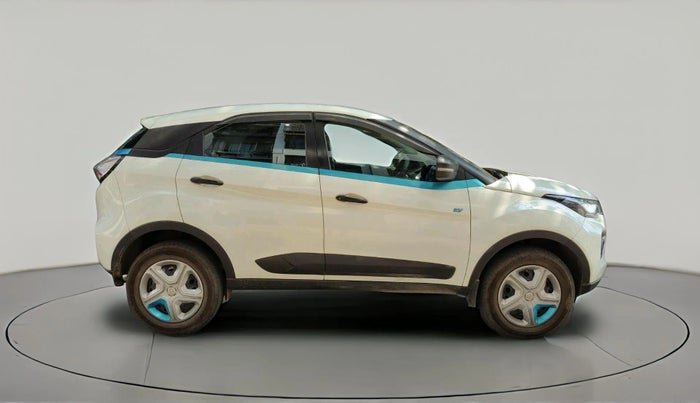 2022 Tata NEXON EV XM, Electric, Automatic, 52,443 km, exterior