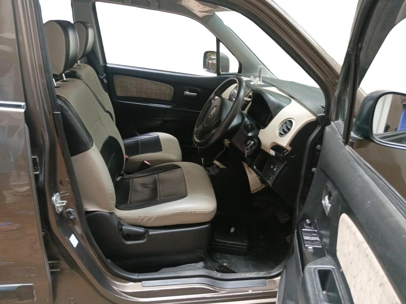 2017 Maruti Wagon R 1.0 VXI AMT, Petrol, Automatic, 30,621 km, interior