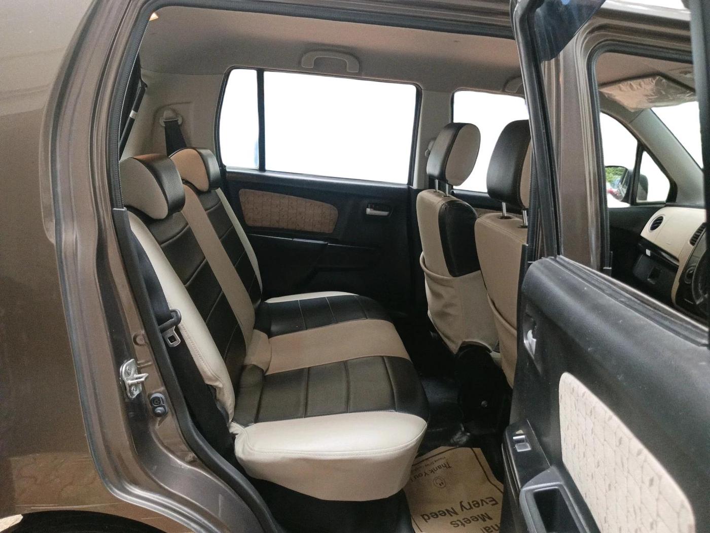 2017 Maruti Wagon R 1.0 VXI AMT, Petrol, Automatic, 30,621 km, interior