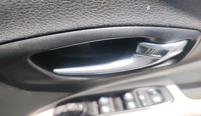 2018 Jeep Compass LIMITED (O) 2.0 DIESEL, Diesel, Manual, 80,395 km, interior