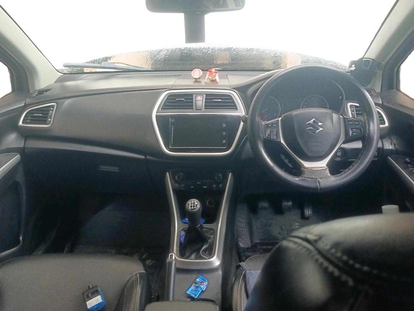 2017 Maruti S Cross ALPHA 1.3, Diesel, Manual, 85,130 km, interior