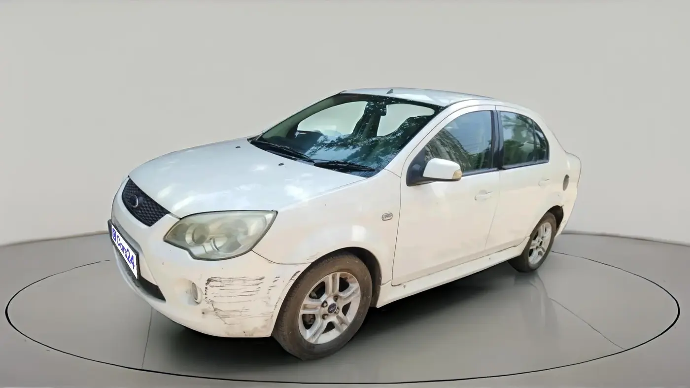 2011 Ford Fiesta Classic SXI 1.6 PETROL, Petrol, Manual, 1,31,936 km, exterior