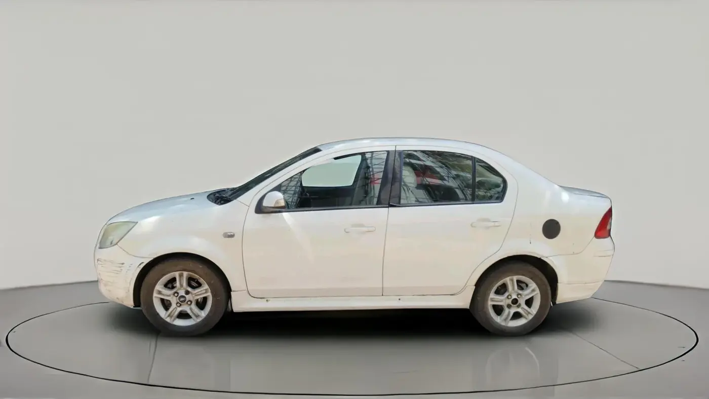 2011 Ford Fiesta Classic SXI 1.6 PETROL, Petrol, Manual, 1,31,936 km, exterior