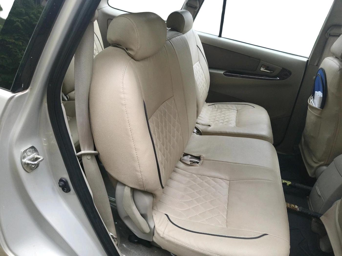 2013 Toyota Innova 2.5 VX 8 STR, Diesel, Manual, 1,21,525 km, interior