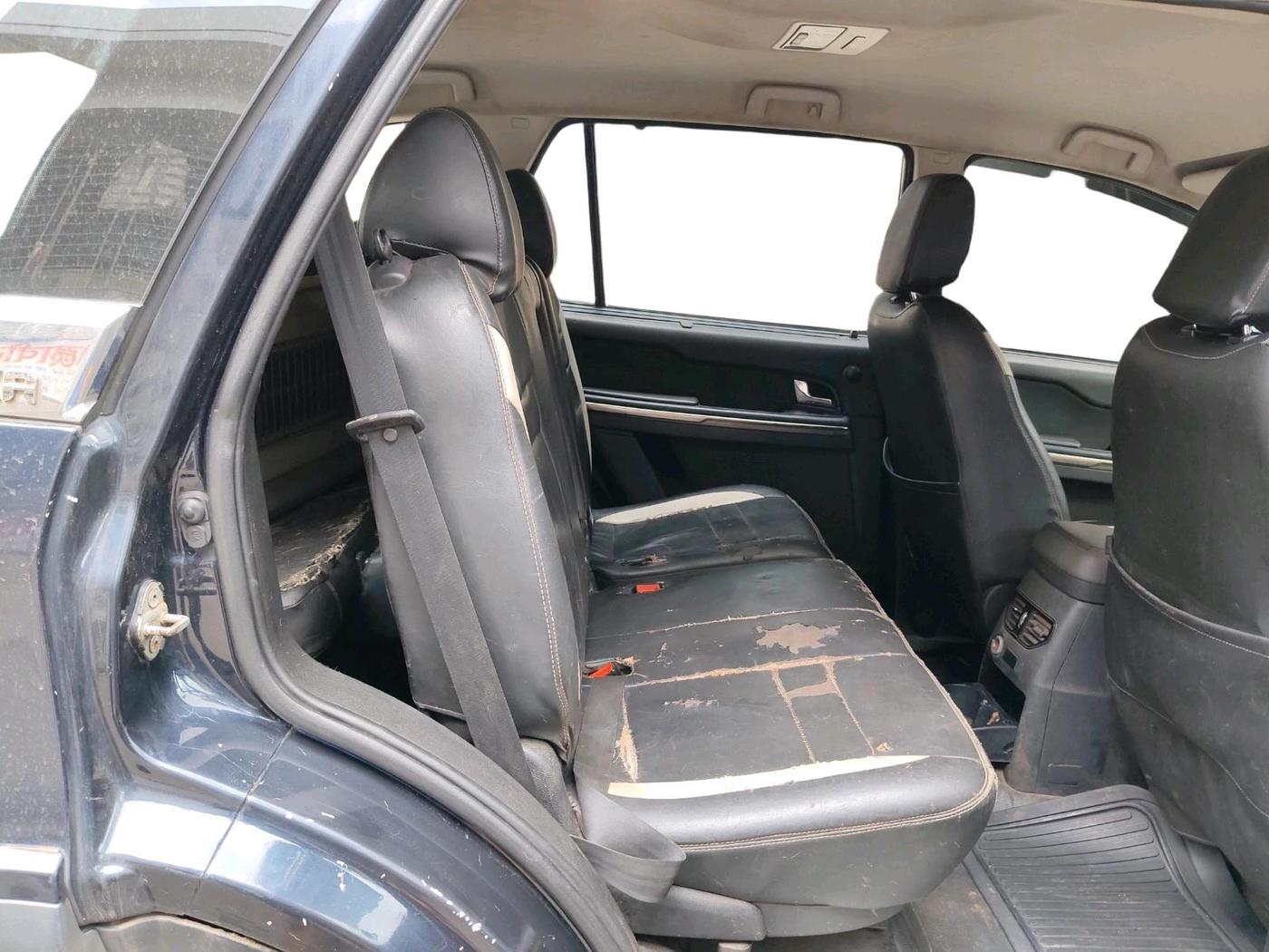 2017 Tata Hexa XM 4X2 7 STR, Diesel, Manual, 1,71,923 km, interior