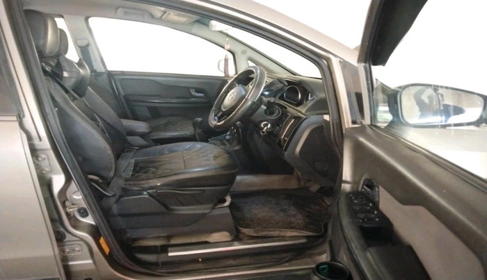 2018 Tata Hexa XE 4X2 7 STR, Diesel, Manual, 78,640 km, interior