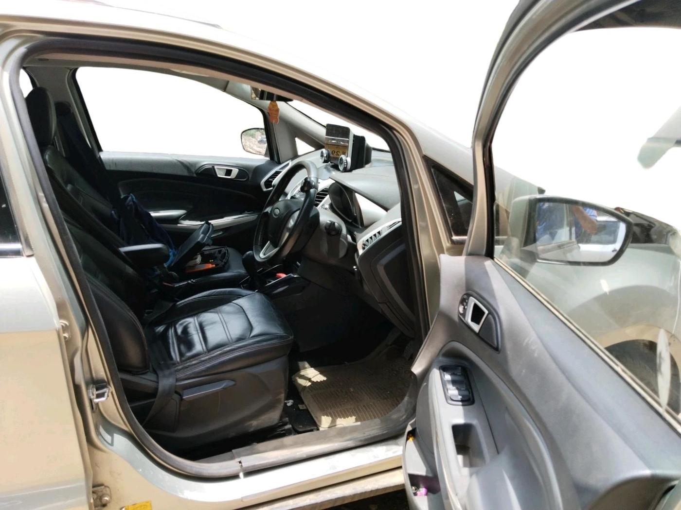 2013 Ford Ecosport TITANIUM 1.0L ECOBOOST, Petrol, Manual, 52,948 km, interior