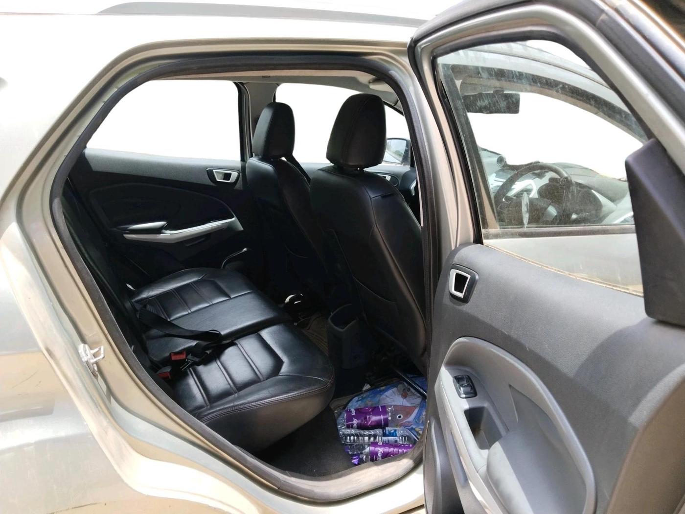 2013 Ford Ecosport TITANIUM 1.0L ECOBOOST, Petrol, Manual, 52,948 km, interior