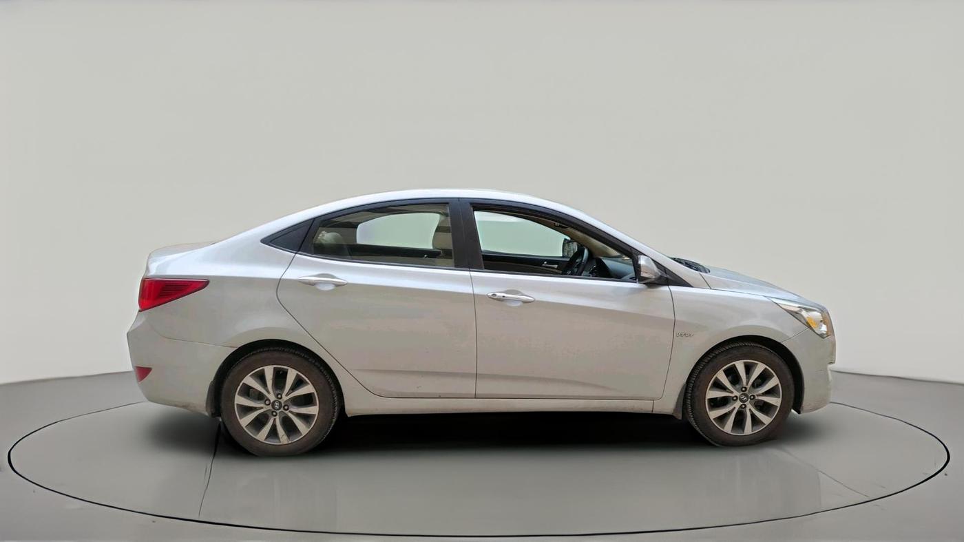 2015 Hyundai Verna FLUIDIC 4S 1.6 VTVT S(O), Petrol, Manual, 52,731 km, exterior