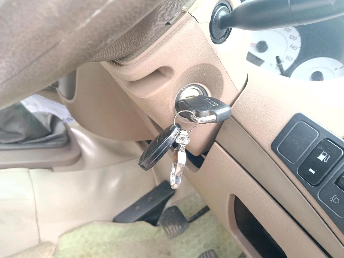 2013 Mahindra Xylo D2, Diesel, Manual, 1,28,300 km, interior