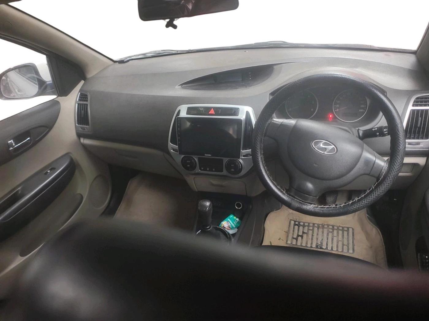 2012 Hyundai i20 MAGNA (O) 1.4 CRDI, Diesel, Manual, 1,06,350 km, interior