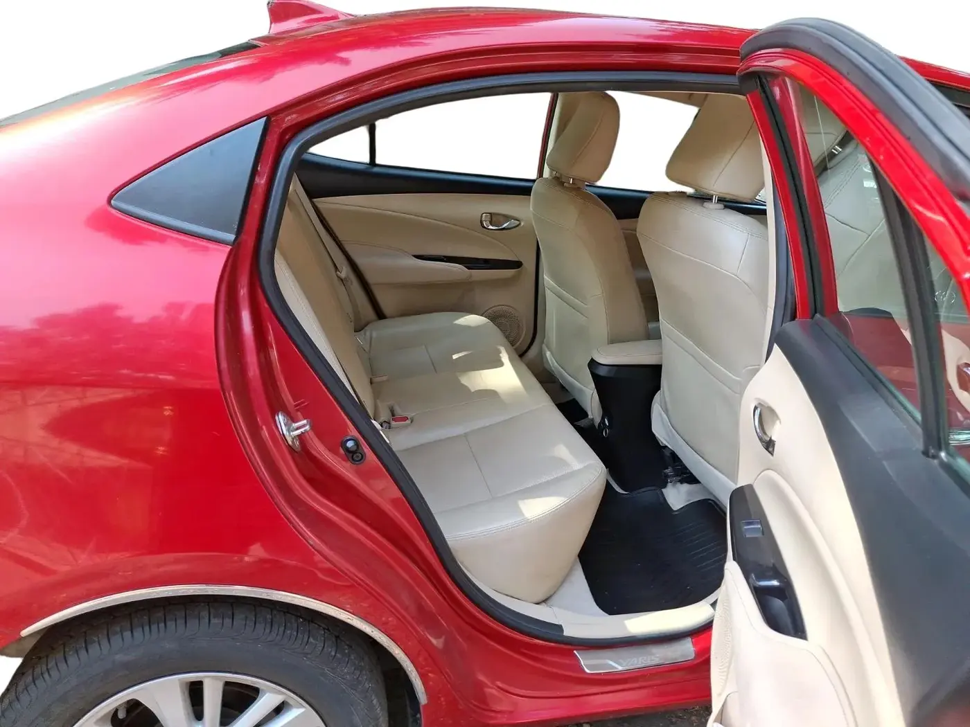 2018 Toyota YARIS VX MT, Petrol, Manual, 36,116 km, interior