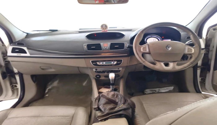 2011 Renault Fluence 2.0 E4 AT, Petrol, Automatic, 86,086 km, interior