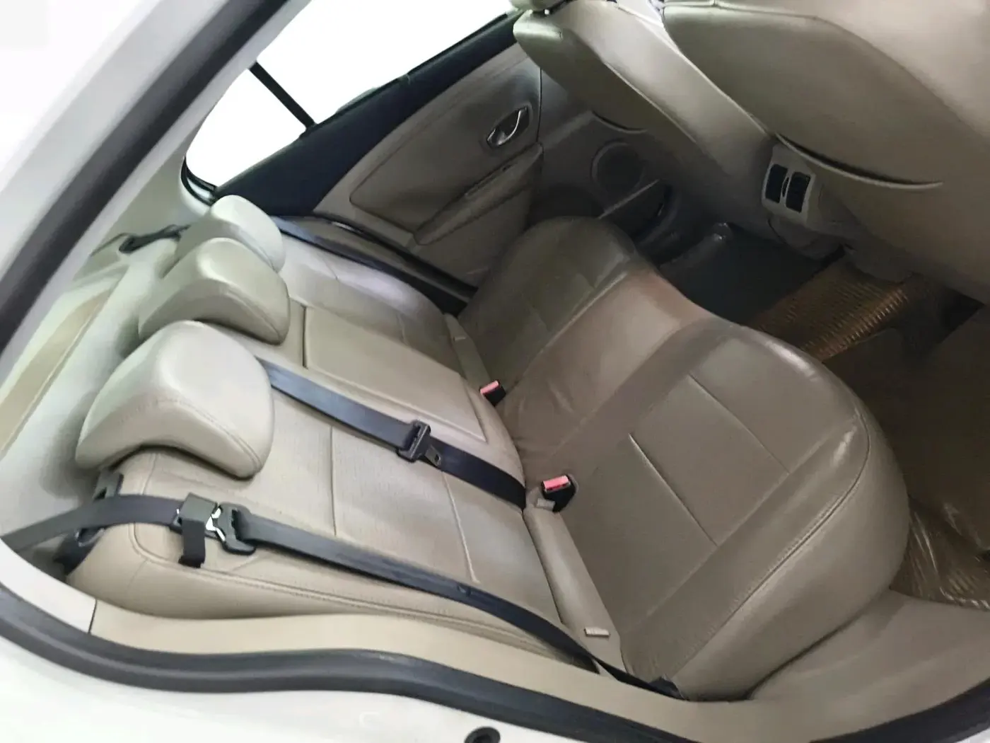 2011 Renault Fluence 2.0 E4 AT, Petrol, Automatic, 86,086 km, interior