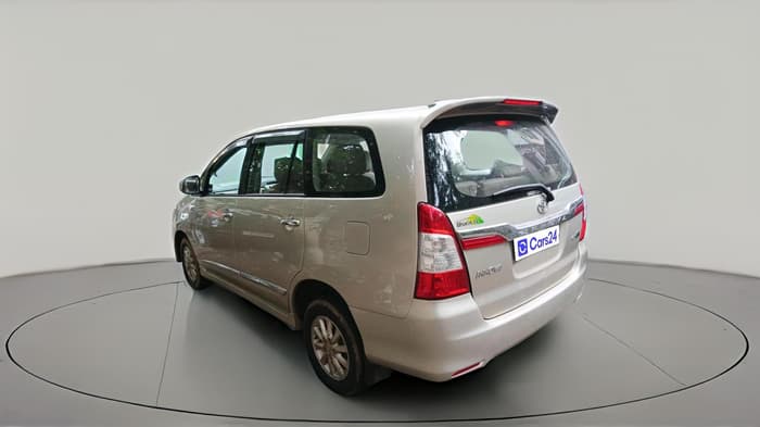 2014 Toyota Innova 2.5 VX 7 STR, Diesel, Manual, 1,79,247 km, exterior
