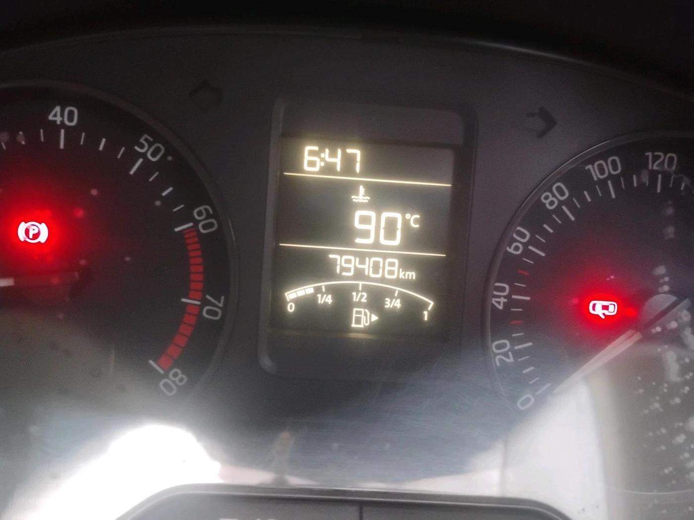 2018 Skoda Rapid STYLE 1.6 MPI, Petrol, Manual, 79,408 km, interior
