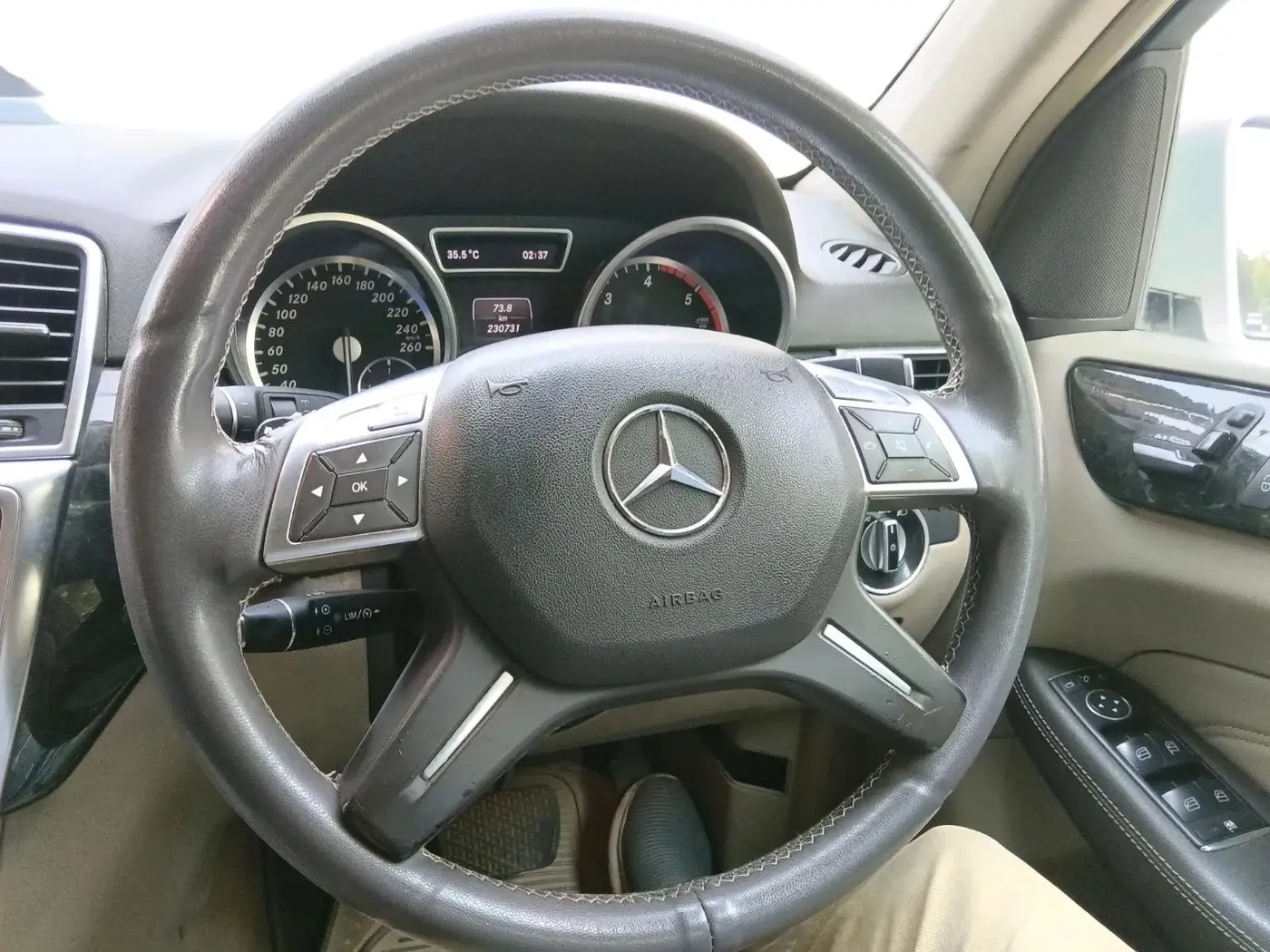 2013 Mercedes Benz Ml Class 250 CDI, Diesel, Automatic, 2,30,826 km, interior
