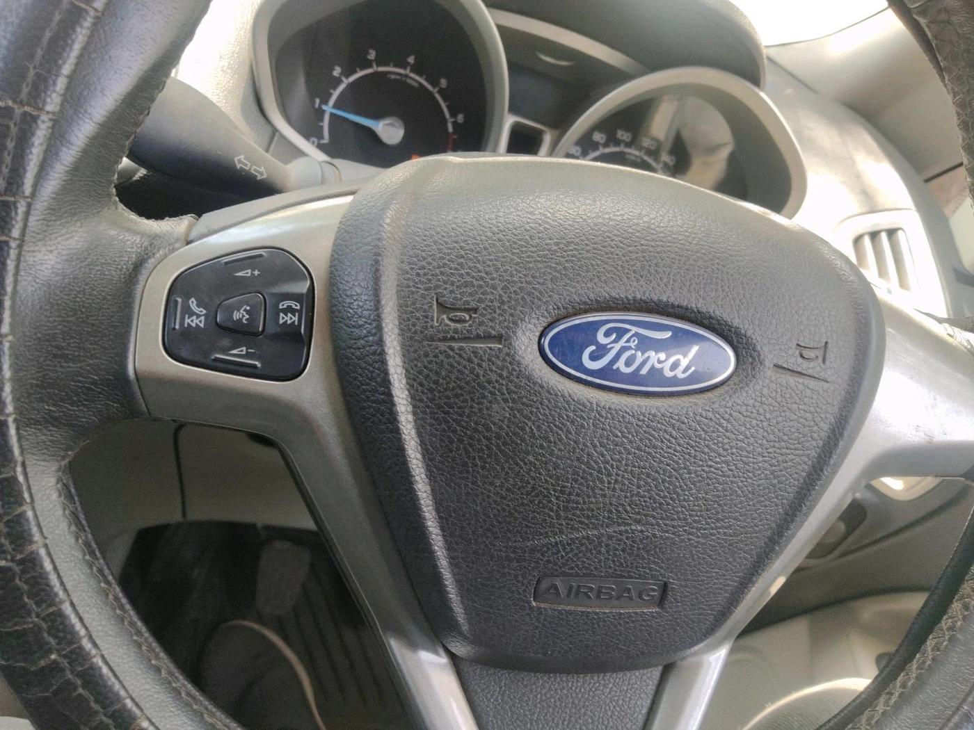 2014 Ford Ecosport TITANIUM 1.0L ECOBOOST, Petrol, Manual, 75,000 km, interior