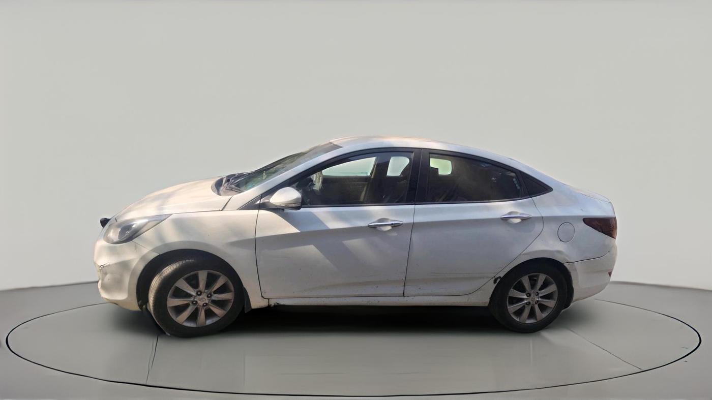 2012 Hyundai Verna FLUIDIC 1.6 CRDI SX OPT, Diesel, Manual, 1,84,687 km, exterior