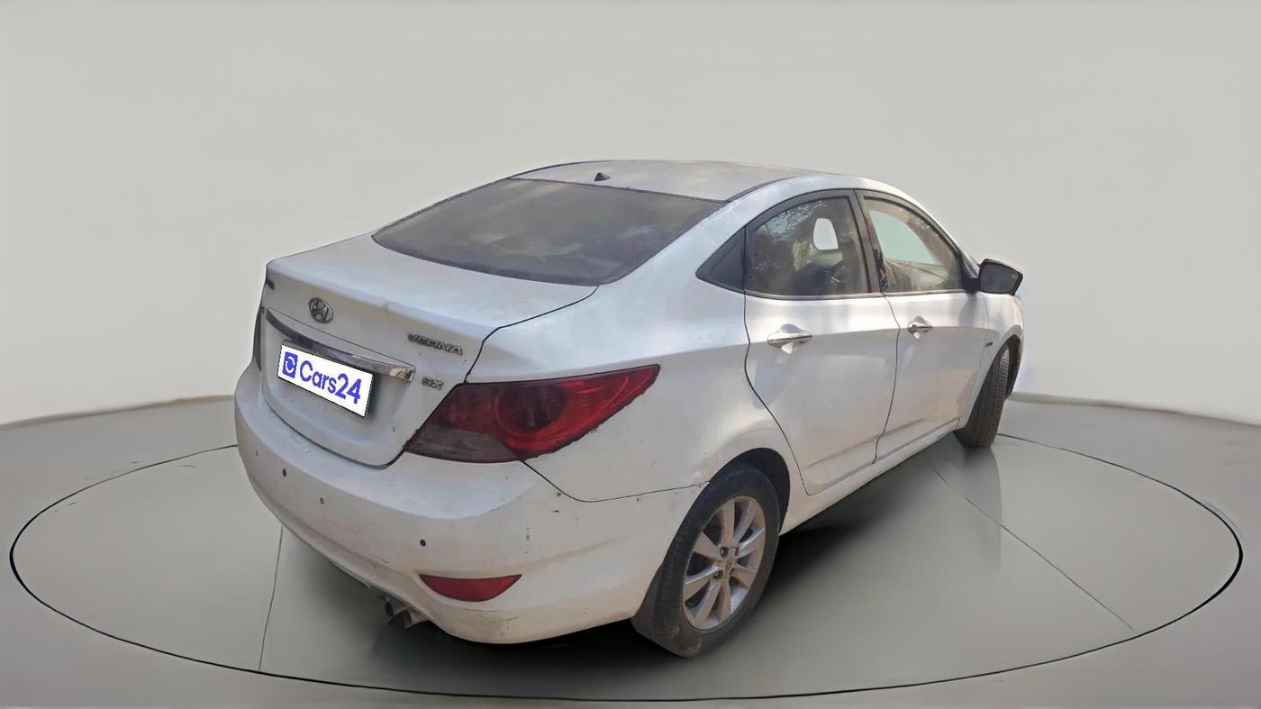 2012 Hyundai Verna FLUIDIC 1.6 CRDI SX OPT, Diesel, Manual, 1,84,687 km, exterior