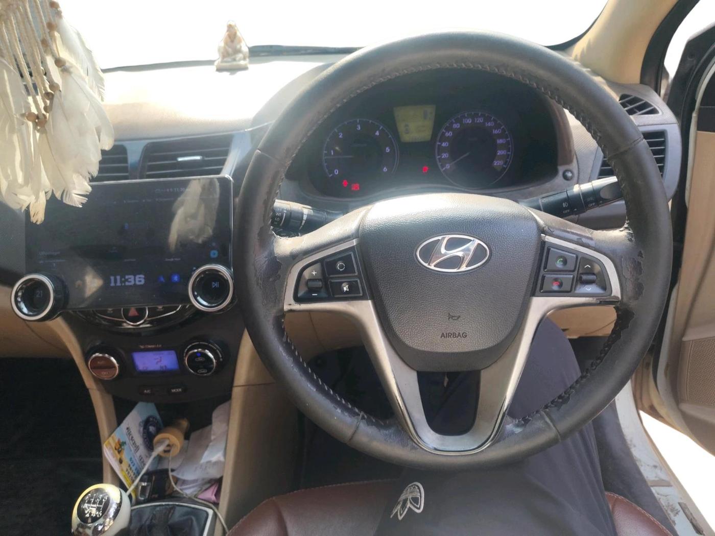 2012 Hyundai Verna FLUIDIC 1.6 CRDI SX OPT, Diesel, Manual, 1,84,687 km, interior