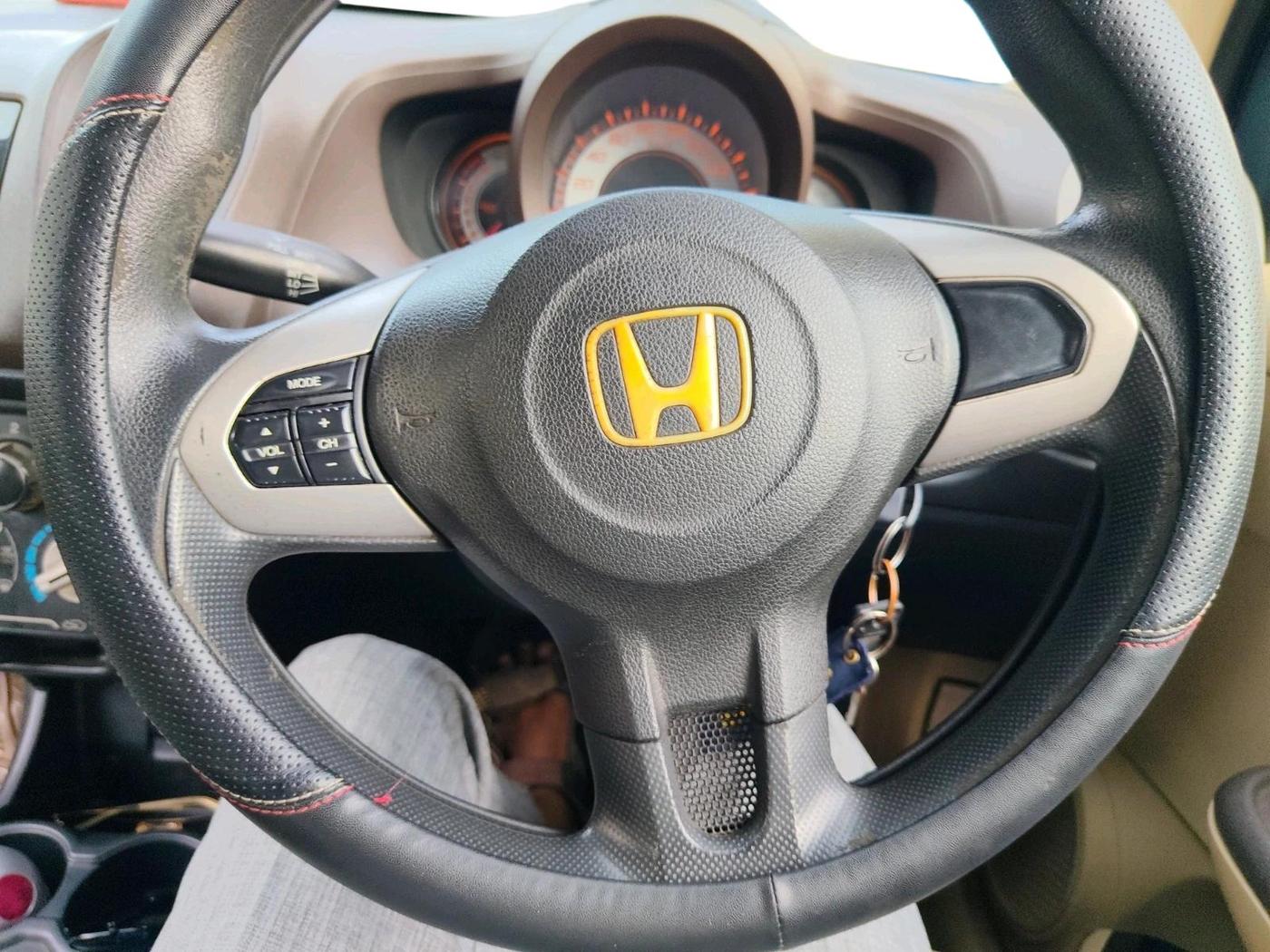 2013 Honda Brio S MT, Petrol, Manual, 1,37,575 km, interior
