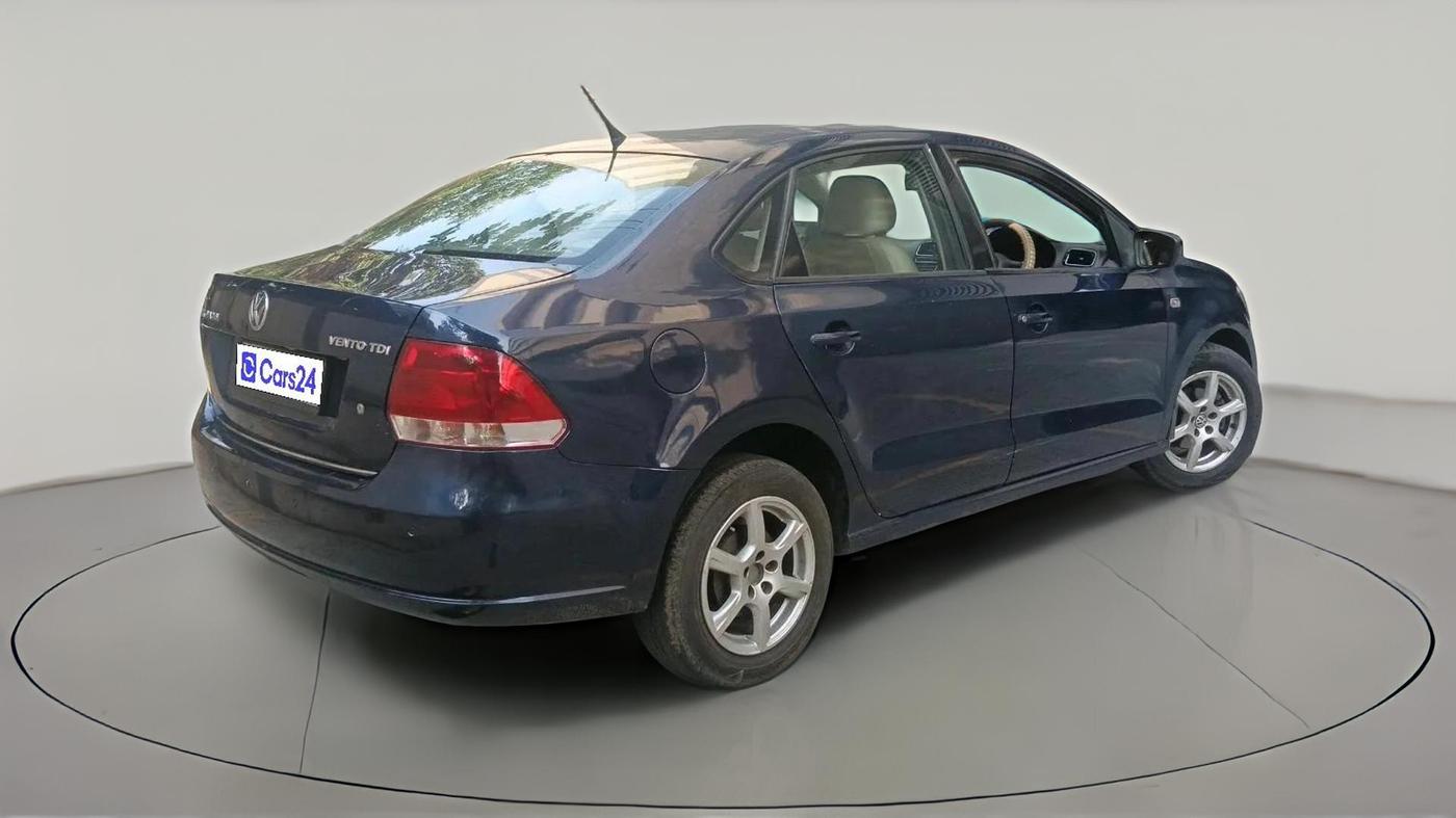 2013 Volkswagen Vento HIGHLINE DIESEL 1.6, Diesel, Manual, 1,35,899 km, exterior