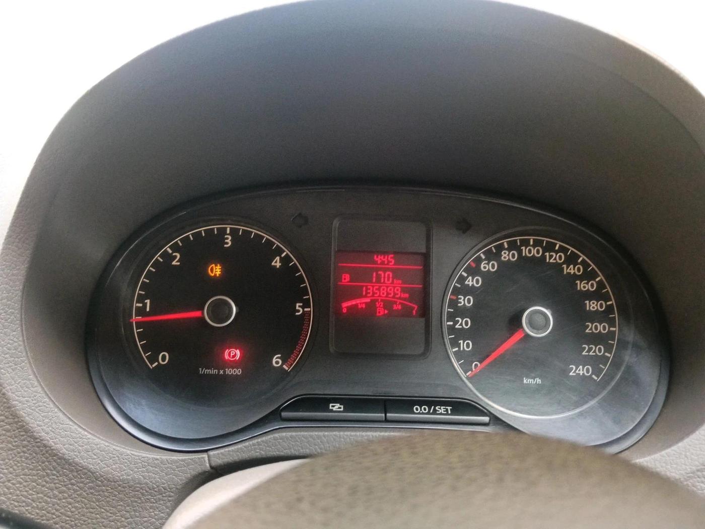2013 Volkswagen Vento HIGHLINE DIESEL 1.6, Diesel, Manual, 1,35,899 km, interior