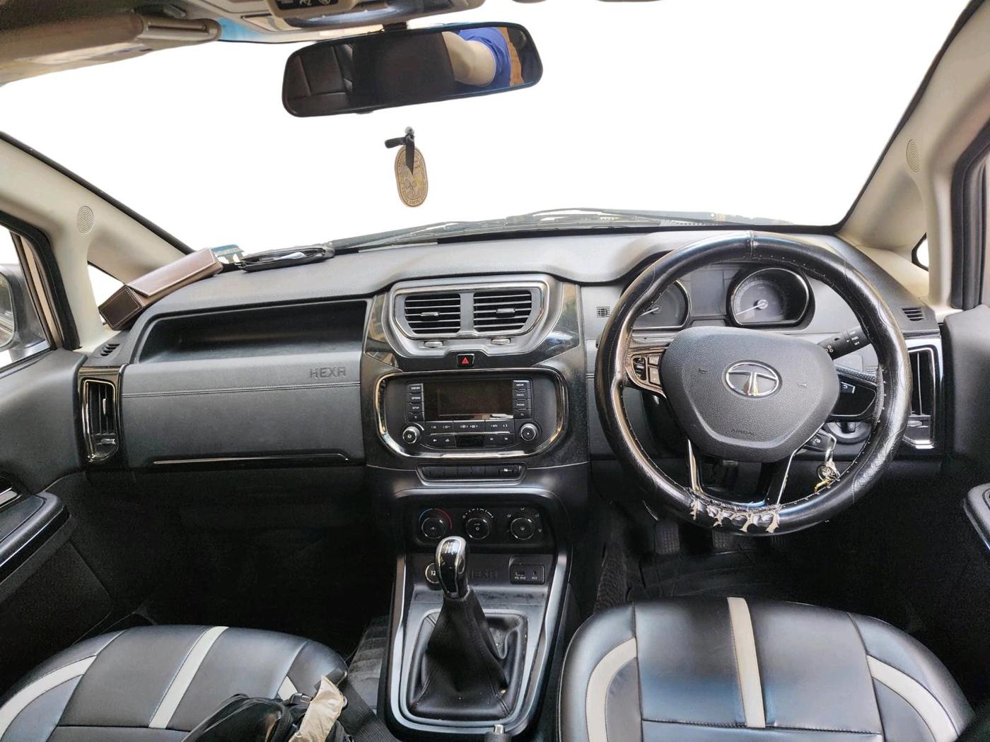 2018 Tata Hexa XE 4X2 7 STR, Diesel, Manual, 90,545 km, interior