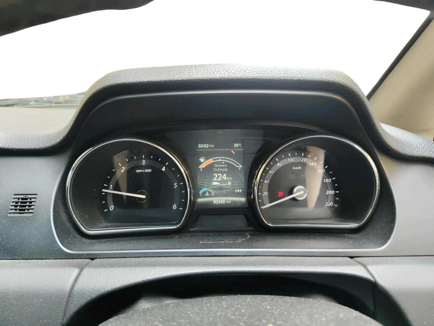 2018 Tata Hexa XE 4X2 7 STR, Diesel, Manual, 90,545 km, interior