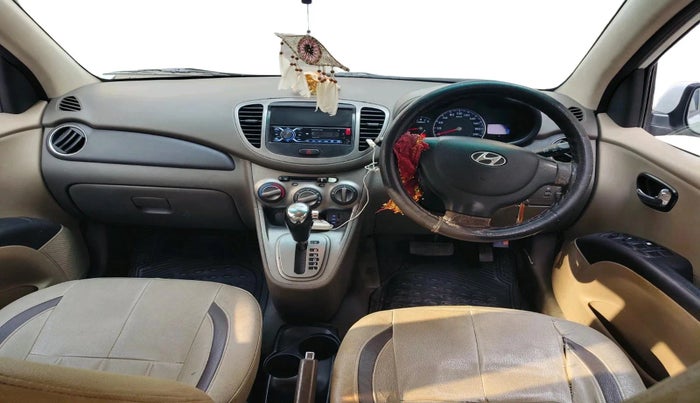 2011 Hyundai i10 SPORTZ 1.2 AT, CNG, Automatic, 1,17,787 km, interior