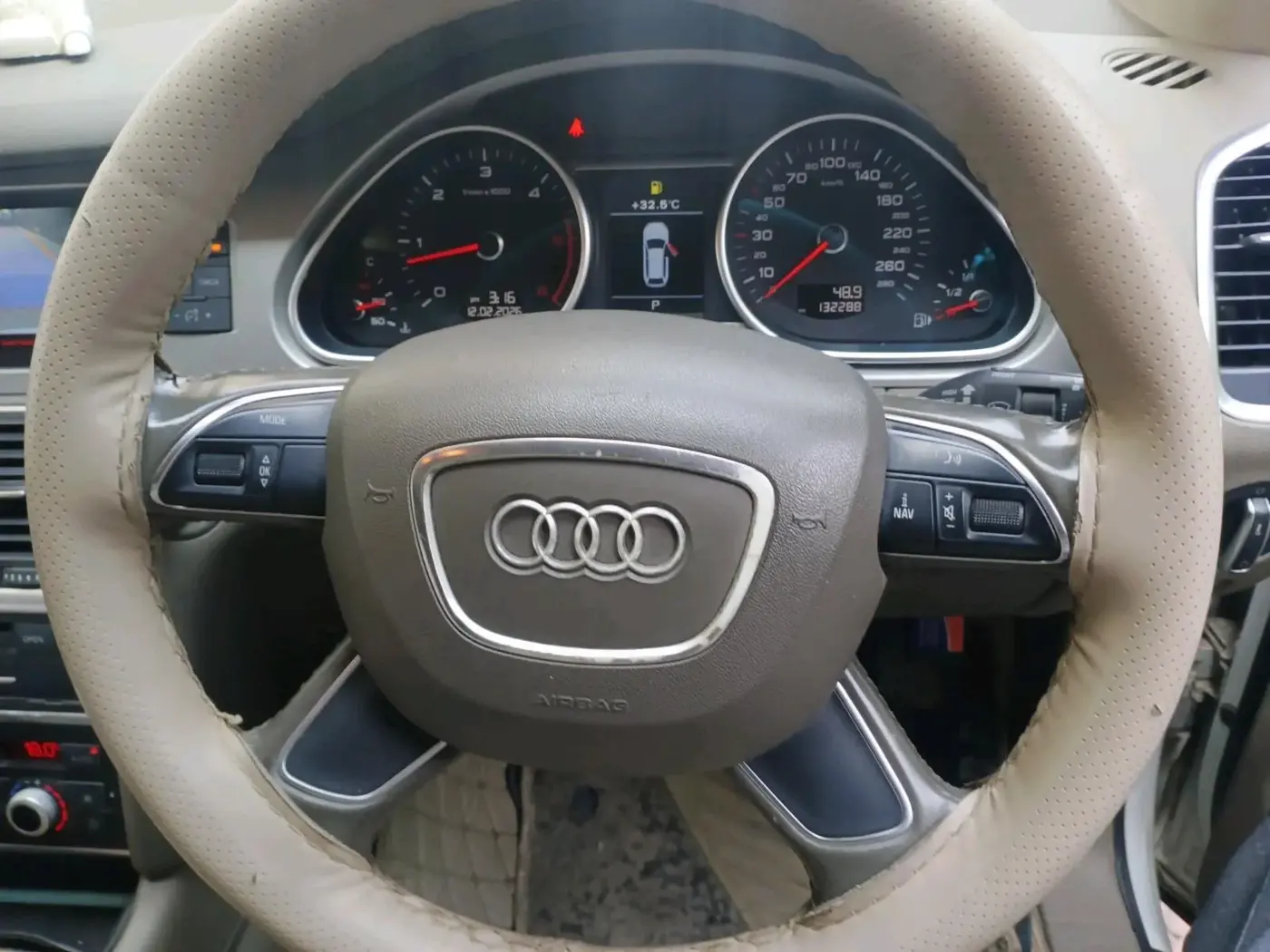 2014 Audi Q7 35 TDI PREMIUM PLUS, Diesel, Automatic, 1,32,288 km, interior