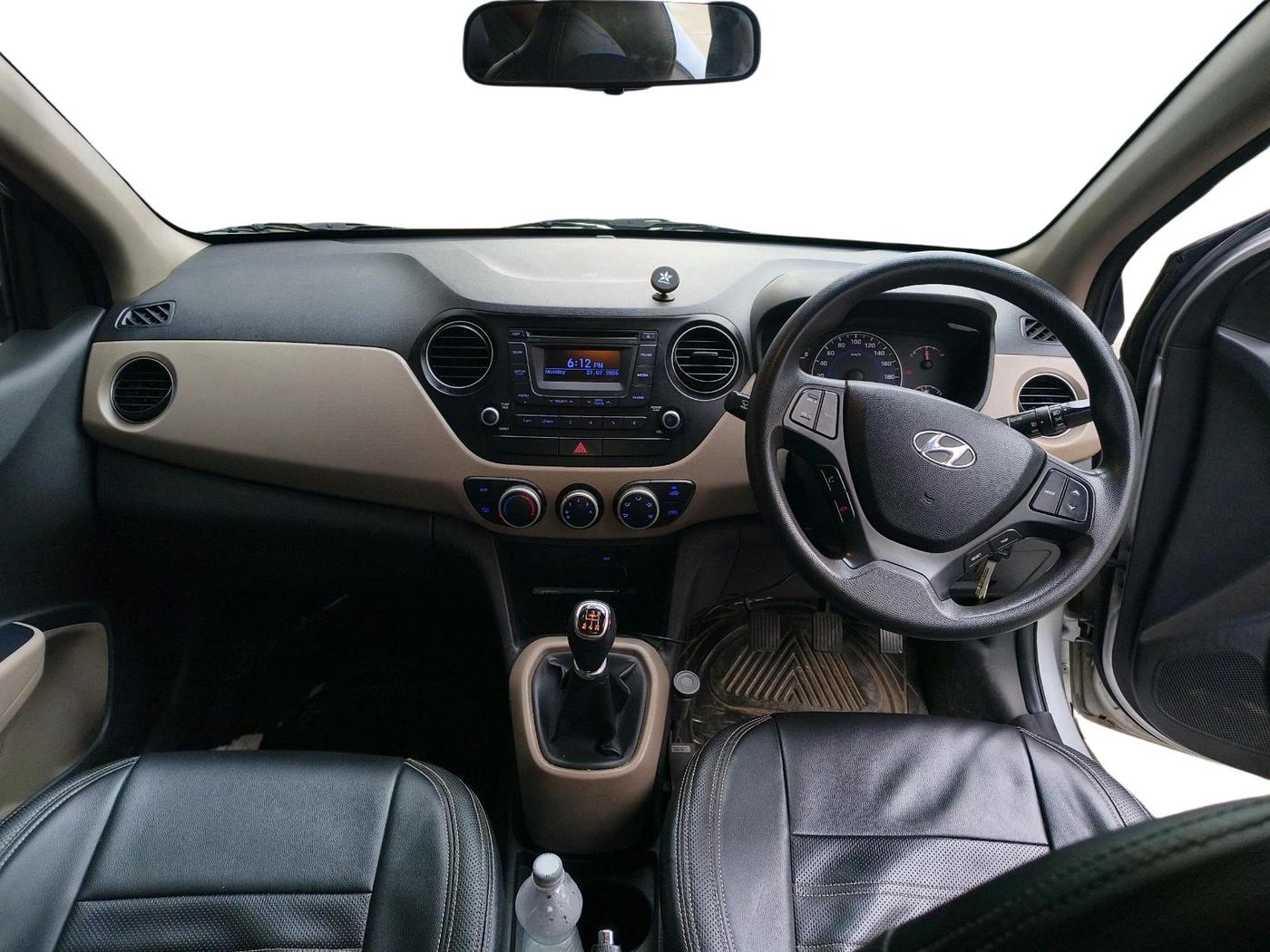 2015 Hyundai Grand i10 SPORTZ 1.2 KAPPA VTVT, Petrol, Manual, 71,205 km, interior