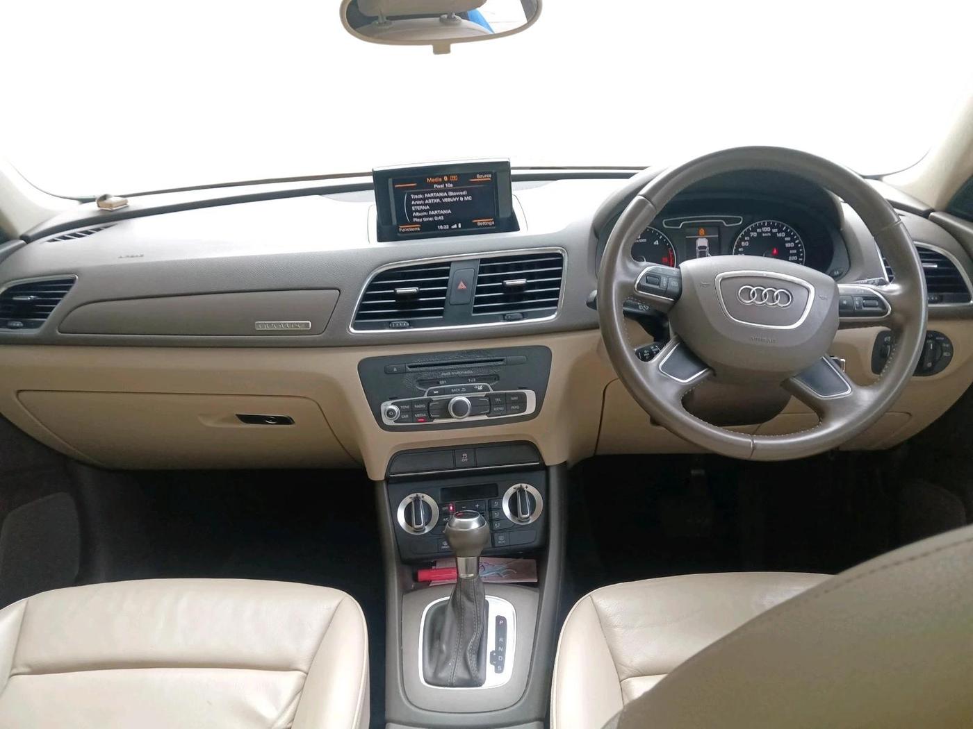 2013 Audi Q3 2.0 TDI QUATTRO, Diesel, Automatic, 37,474 km, interior